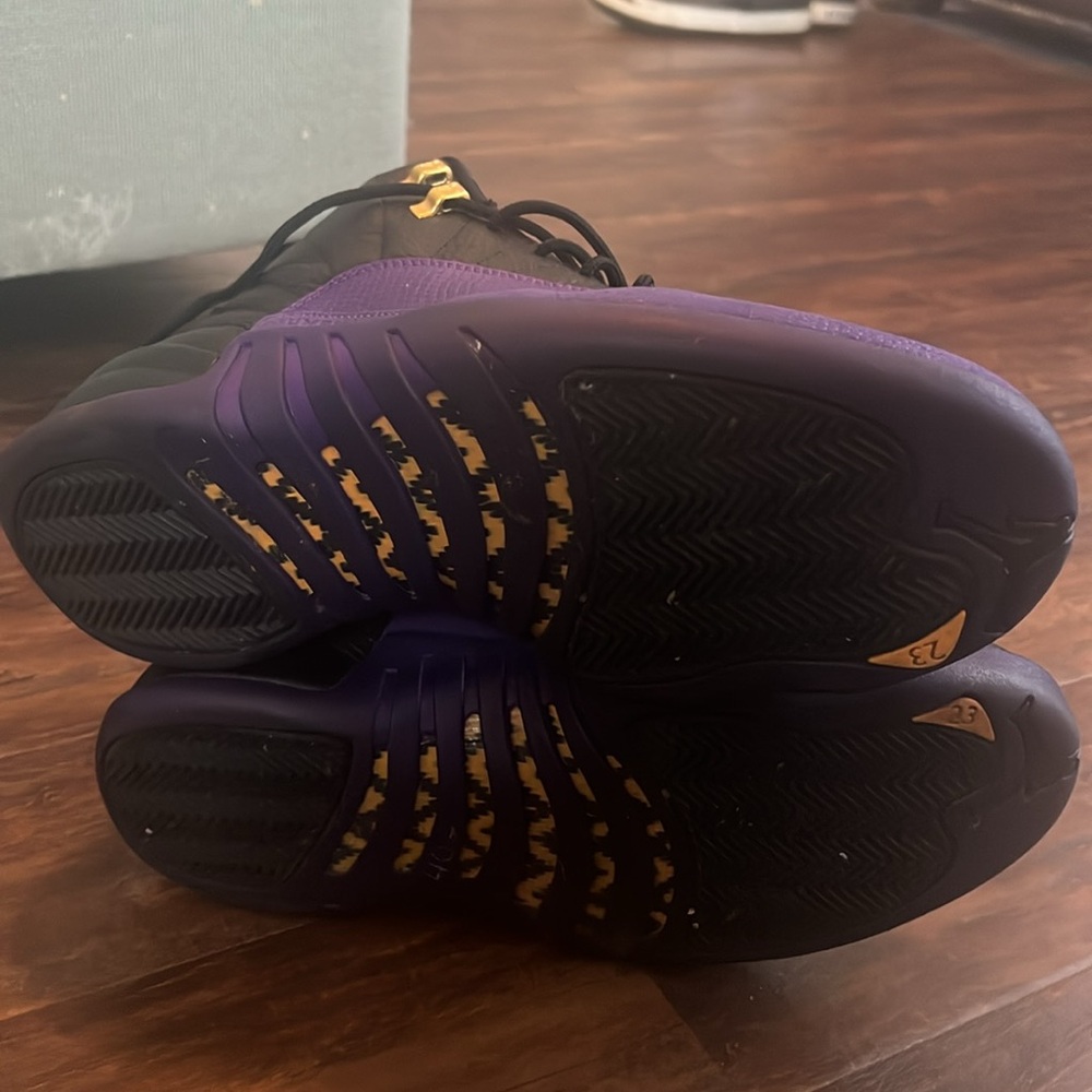 Air Jordan 12 Retro Lakers Field Purple Men’s Size 10.5 Preowned no box - Picture 5 of 9